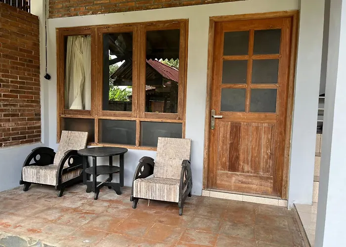 Saka Homestay Boutique & Cafe