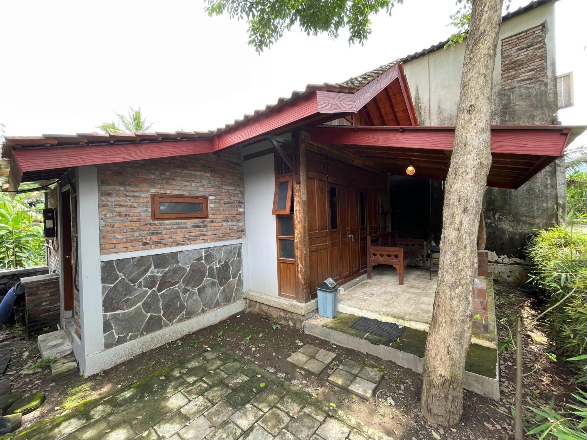 Saka Boutique & Cafe Homestay